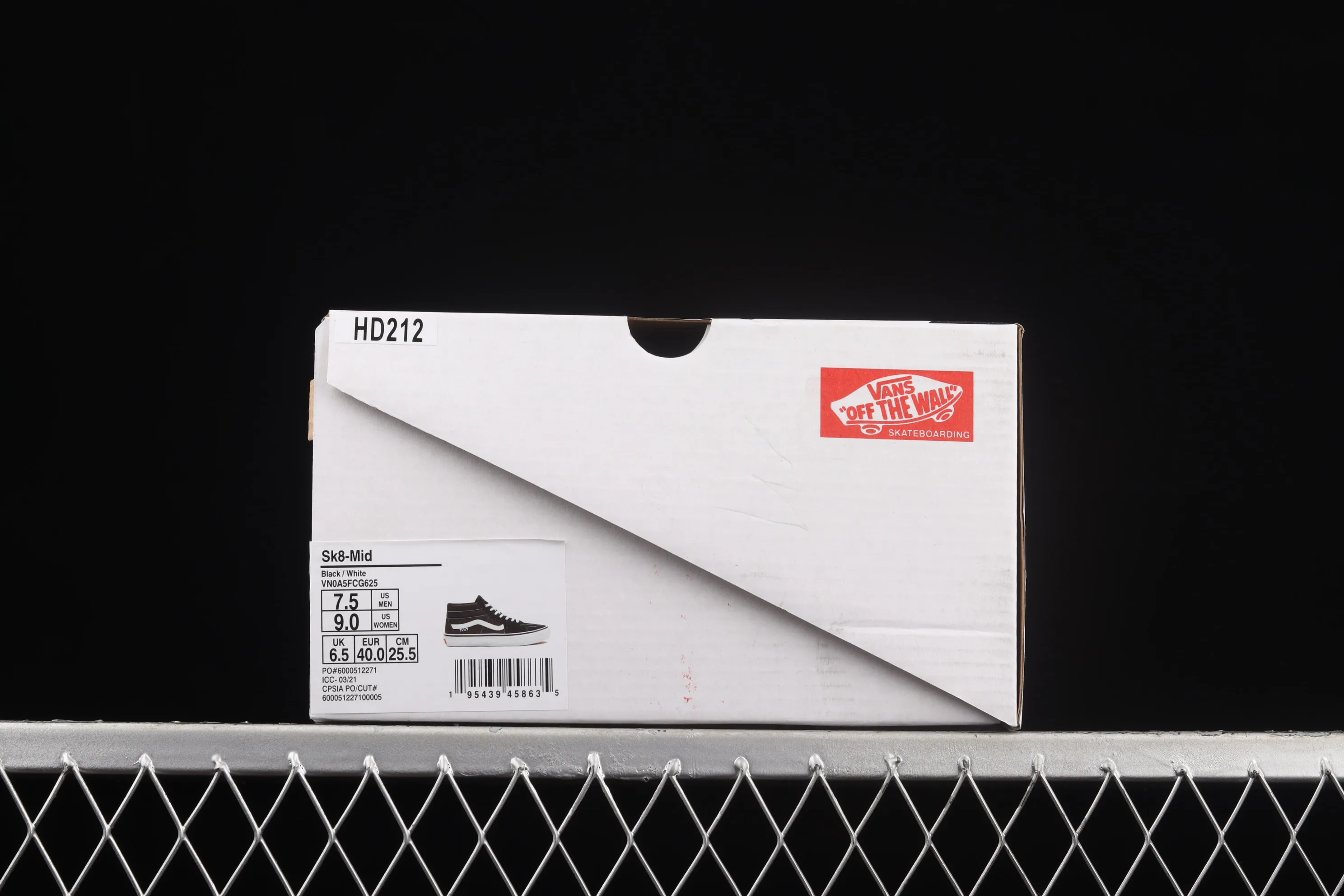 All categories Vans Vans series Vans Mid Vans Kate SK8-Mid black and white suede professional skateboard shoes commemorating legendary skater superstar Jeff Grosso VN0A5FCG625
